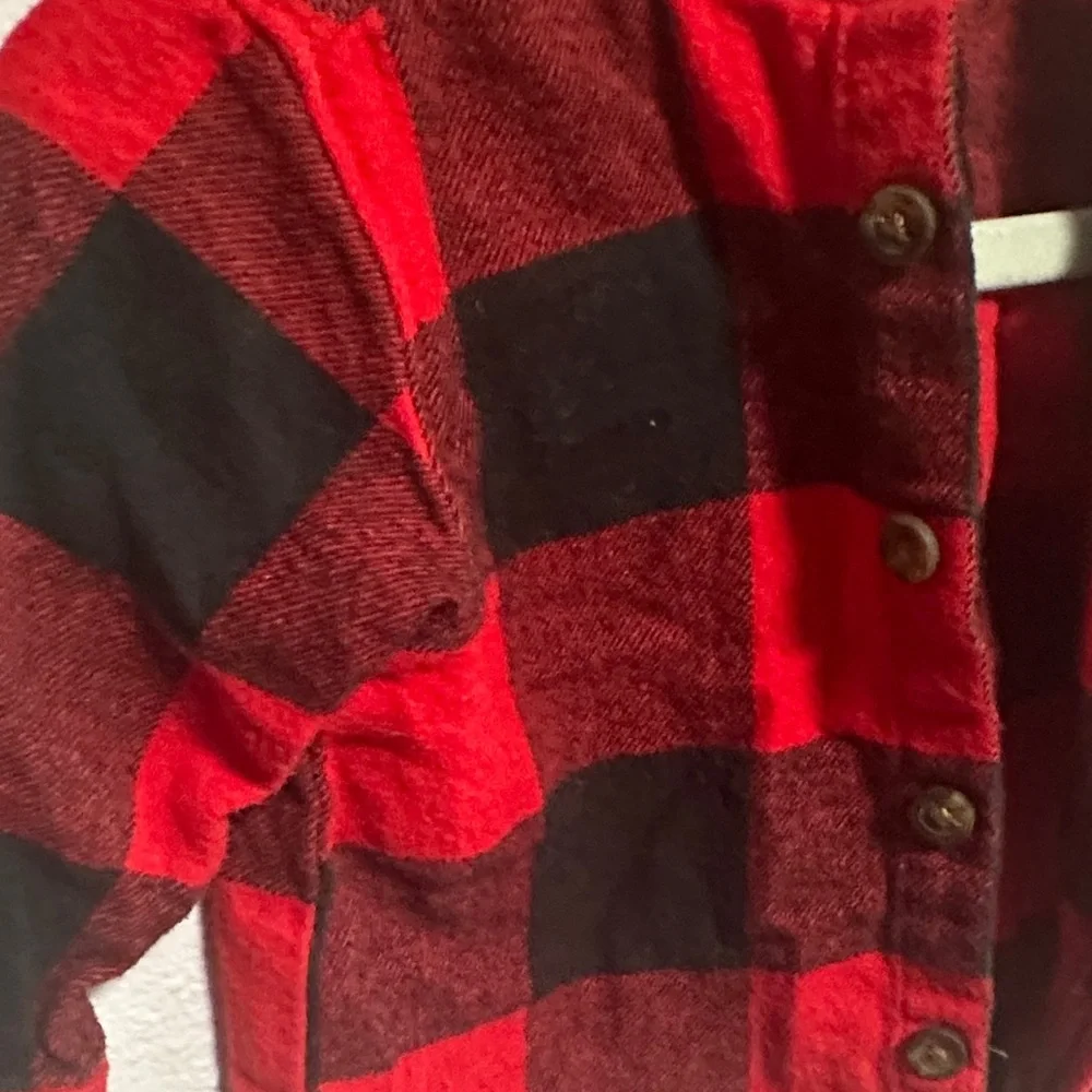 Old Navy Red & Black Plaid Button-Front Kids Shirt